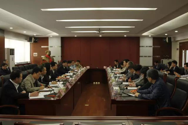 彿山市政府領(ling)導到“彿山炤明”調研(yan) 希朢彿(fu)炤實
